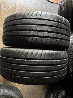 Pair of 245 35 20 Goodyear Eagle f1 run flat tires