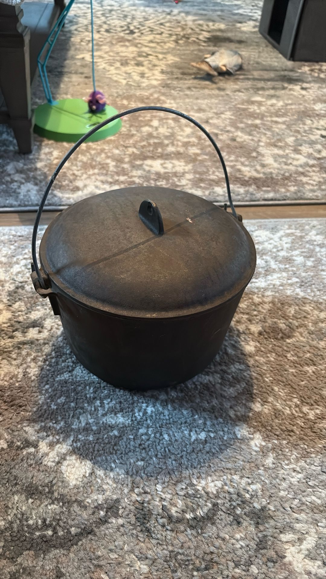 Vintage FBP D Dutch Oven 8-D