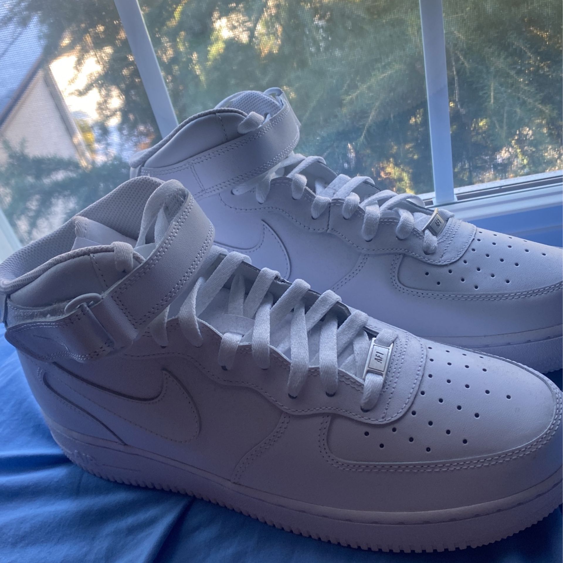 Air Force 1 Low 'New Jersey Nets Hardwood Classics' never worn for Sale in  Tulsa, OK - OfferUp