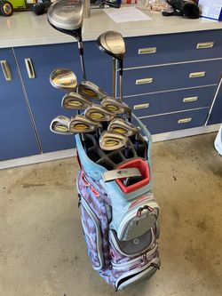 Women’s Golf Clubs and Bag