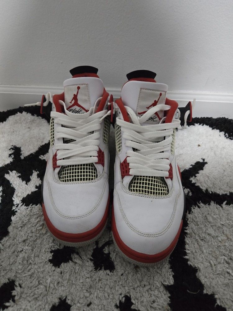 Jordan 4 Fire Red