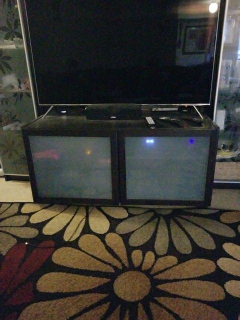 Entertainment center