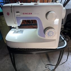 Stinger Simple Sewing Machine Model 3232
