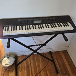 Casio LK-160 Light-Up Keyboard w/ Stand – Great Condition