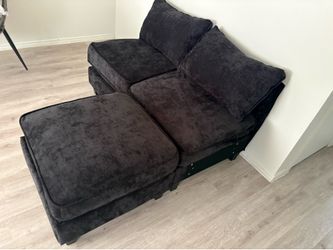 Sectional Couch With Ottoman
