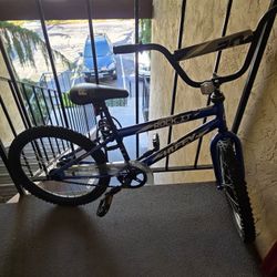 30 $ Bike Huffy Rock It