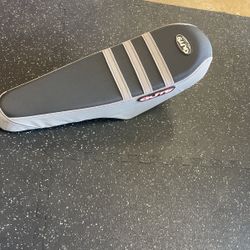 Guts Seat Cover Ridstar