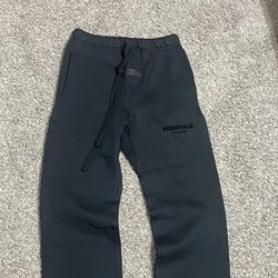 essential sweatpants 
