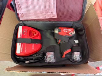Milwaukee M12 Fuel Impact - Surge - NEW