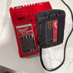 Milwaukee Battery Charger with Battery 