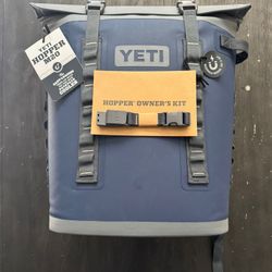 New Yeti Hopper M20 Soft Backpack Cooler Navy