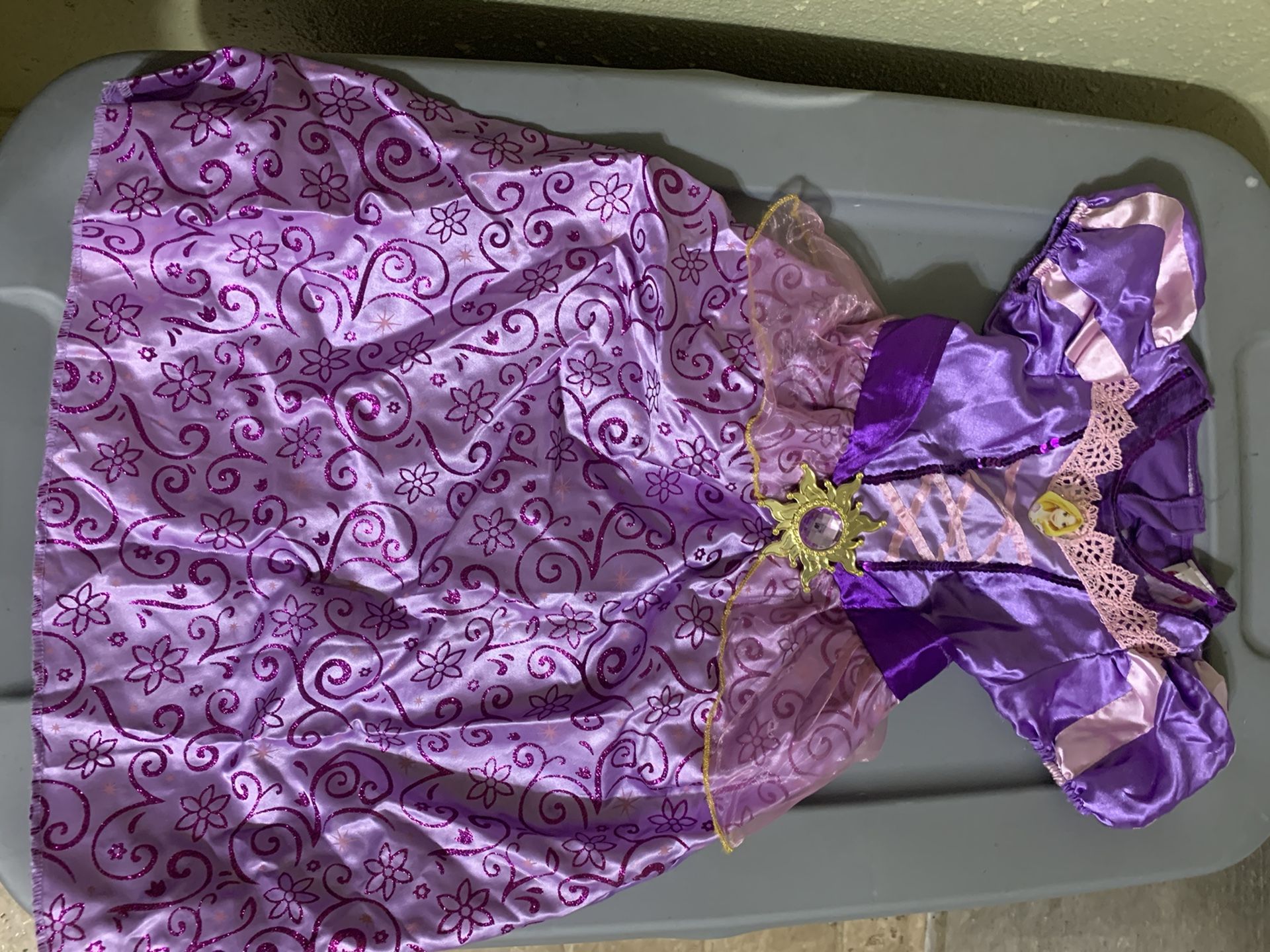Rapunzel dress costume size 3-4 $10