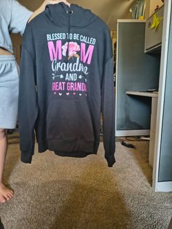 Hoodies and sweaters $5.00 each great prices all sizes I have hundreds of ones
