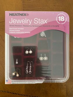 Jewelry storage and organizer