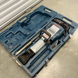 Bosch 15 Amp 1-1/8 in. Corded Concrete Electric Hex Breaker Hammer Kit with Hard Carrying Case with Wheels