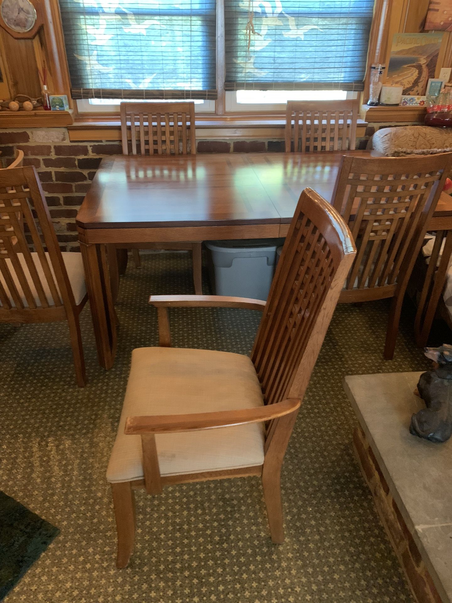 Dining Table w/ chairs