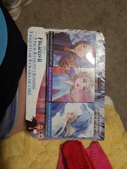 Kids Frozen crayons 3 pack 8 crayons