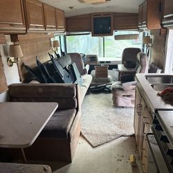         Free 31 Foot Bounder Rv. 