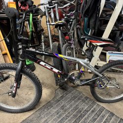 GT BMX BIKE FOR SALE OR TRADE 