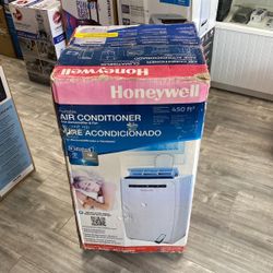 Honeywell 5500 Btu/h 10000 Btu/h Portable Air Conditioner AC Unit Model MN10CESWW - New!