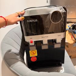 Countertop water dispenser