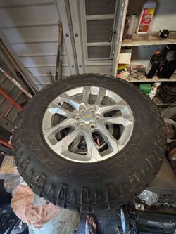 Goodyear duratrac all terrrain tires 275/65/18