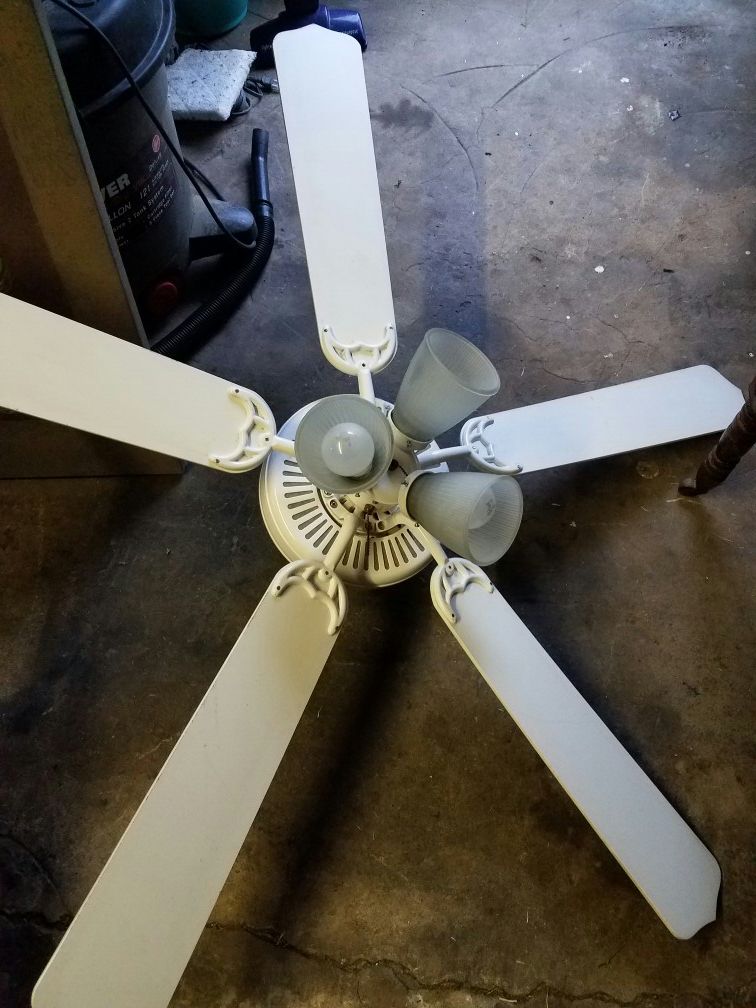 Ceiling fan