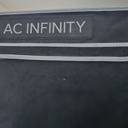 Ac Infinity 4X 4 TENT WITH 600 W LIGHT N MORE 