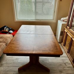 Table With Chairs 