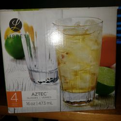 NEW 4 DRINKING  GLASSES