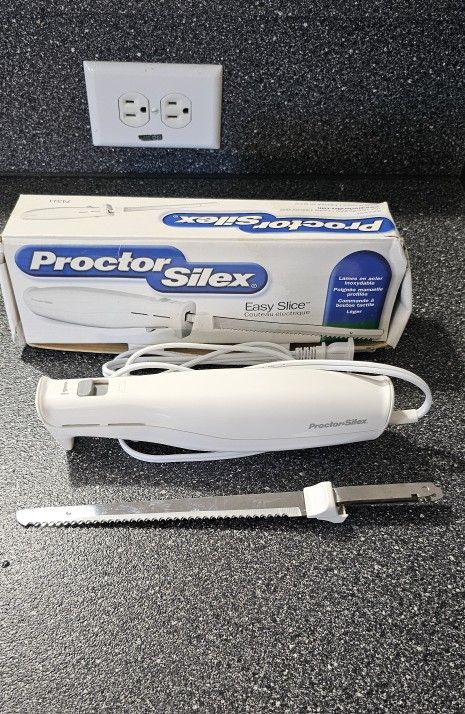 NEW. Proctor Silex Easy Slice electric knife.