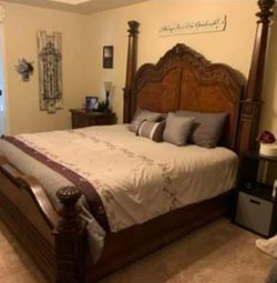 Bedroom set $1000 firm