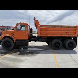 2001 International 4900 Dump Truck
