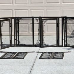 Frontgate Expandable Freestanding Mesh Pet Gate – Elegant & Sturdy