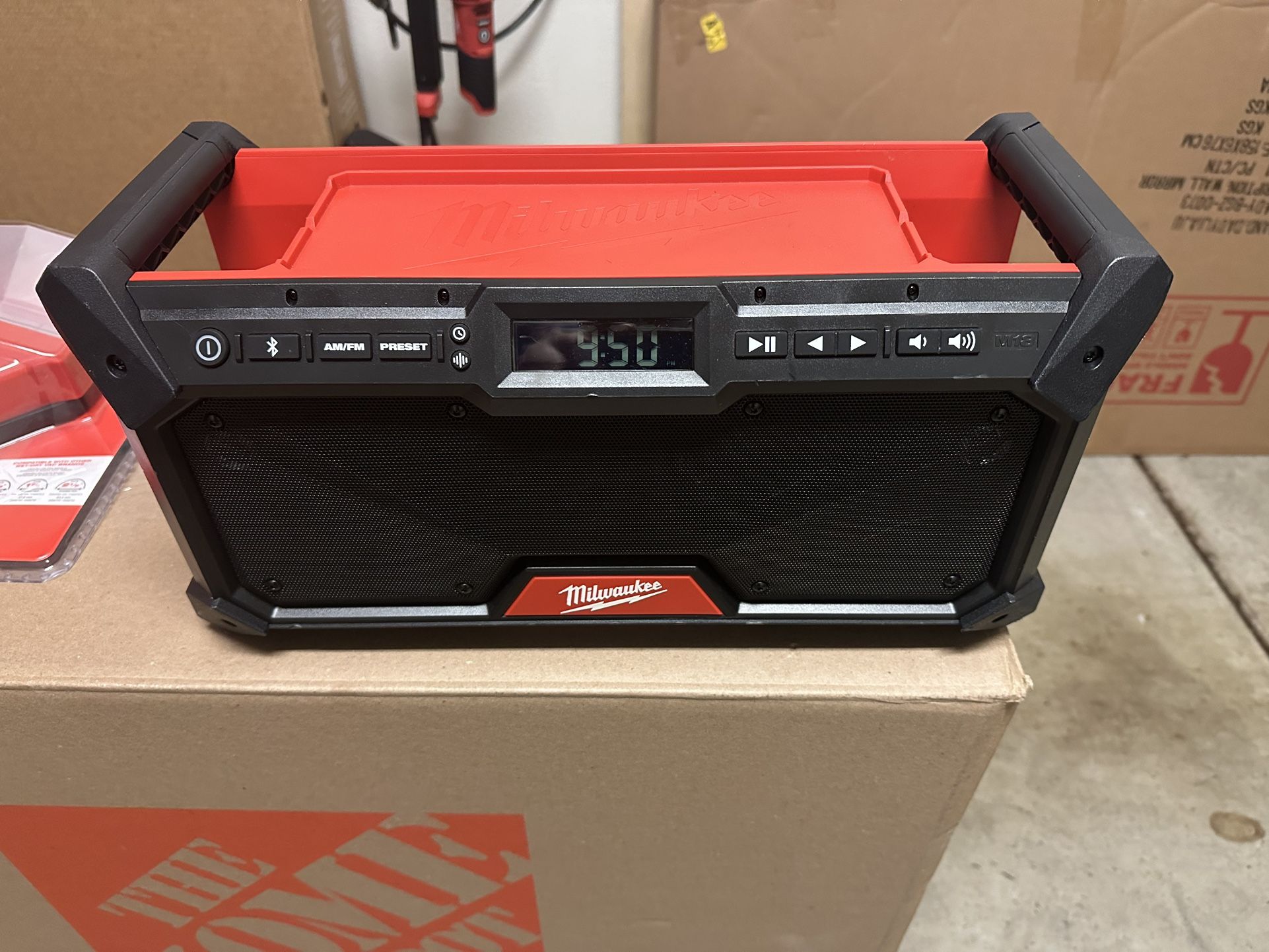 M18 18V Jobside Radio Milwaukee