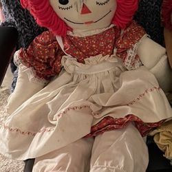 VINTAGE RAGGEDY ANN IN GREAT CONDITION AND SMOKE FREE