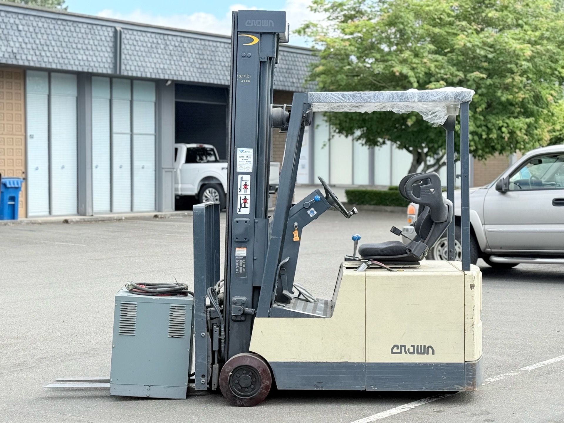 Forklift electric 3500 lb capacity