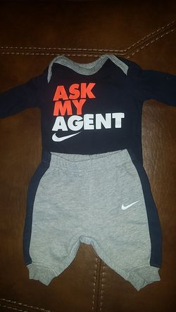 Nike 0-3 month onesie and pants set