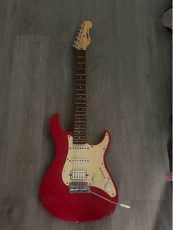 Yamaha PAC012 Pacifica Electric Guitar