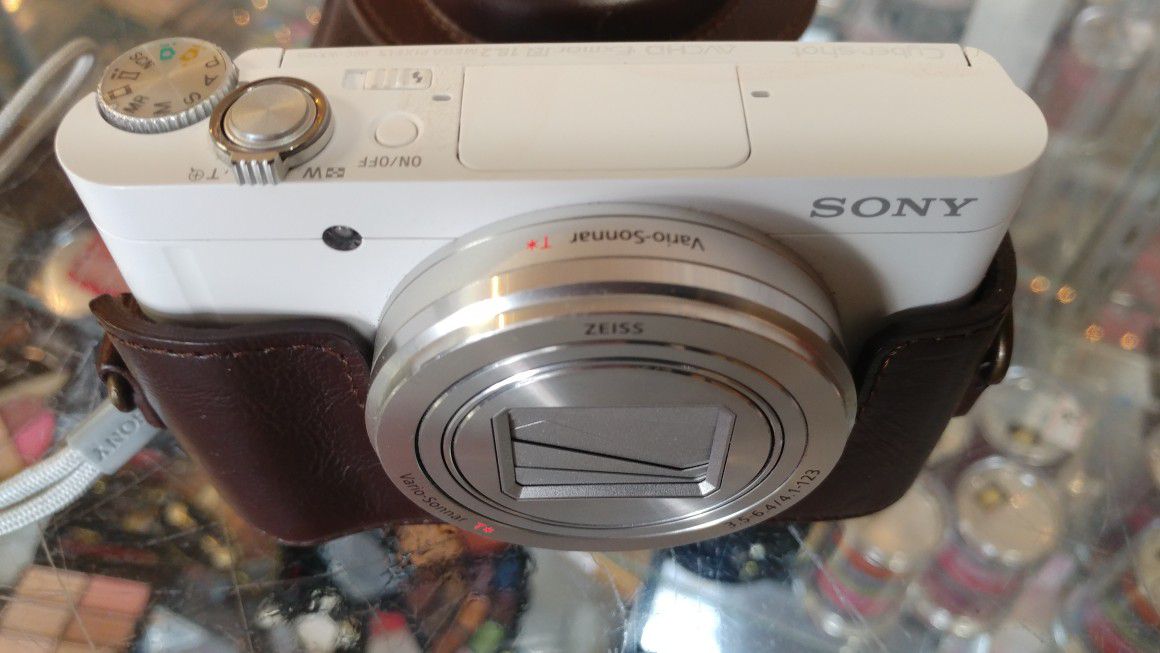 SONY WX500 18MP WITH LEATHER CASE