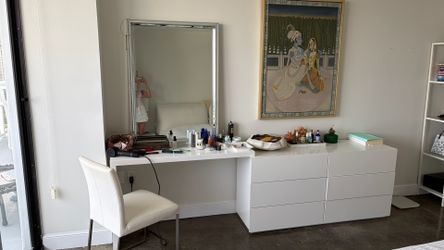 Table dresser
