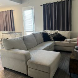 Beige Sectional Couch – Good Condition