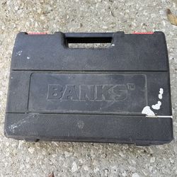 Banks pin nailer