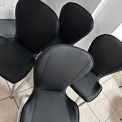 Se Venden 4 Sillas 