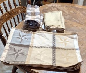 Placemats & Napkins 6 Count Each