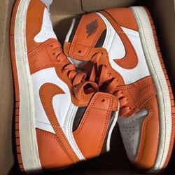 Jordan 1 Orange Sz 2.5y