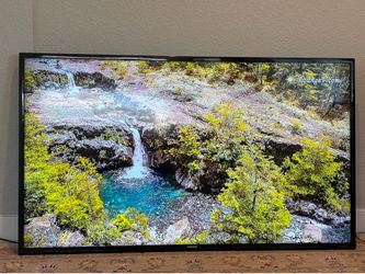 60” Samsung Smart HDTV