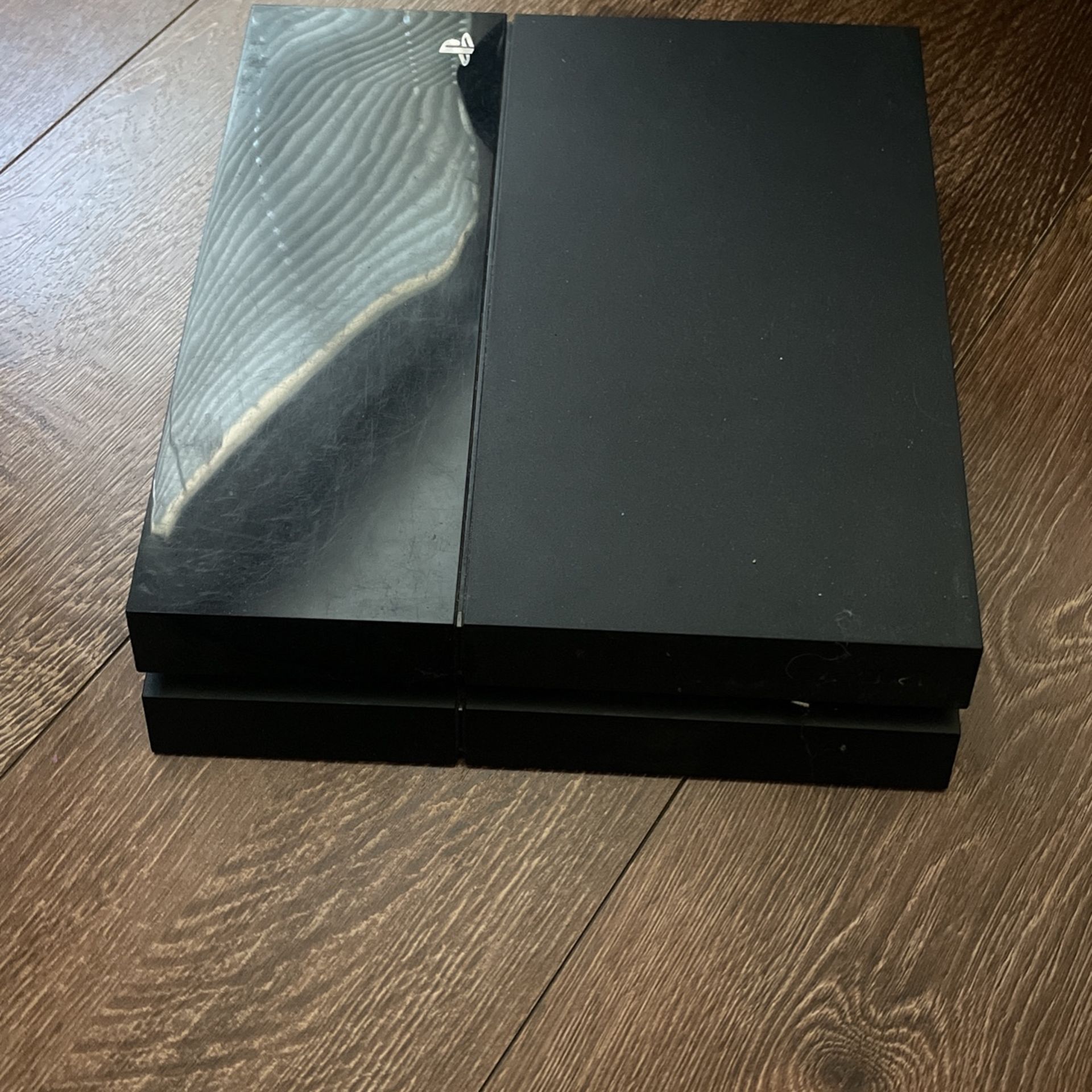 PlayStation 4 (First Gen)