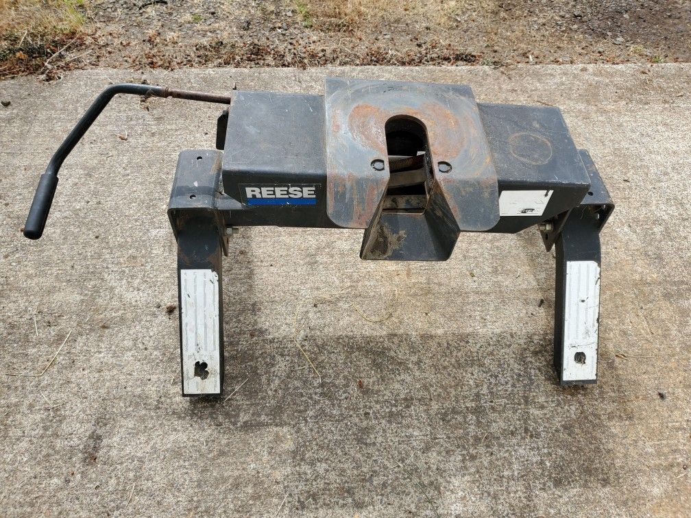 Reese Fifth Wheel Hitch 15000 Pounds