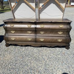 Henredon French dresser